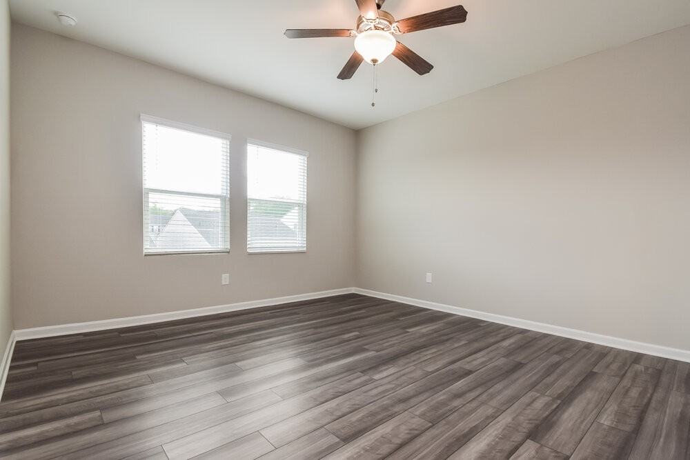 570 Knightsbridge Ln - Photo 6 of 16