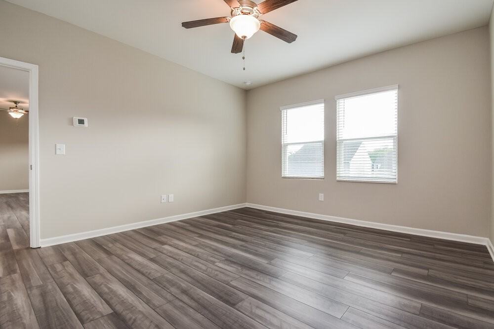 570 Knightsbridge Ln - Photo 7 of 16