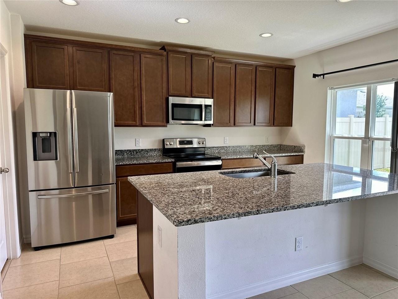 212 Hamlet Loop - Photo 2 of 20