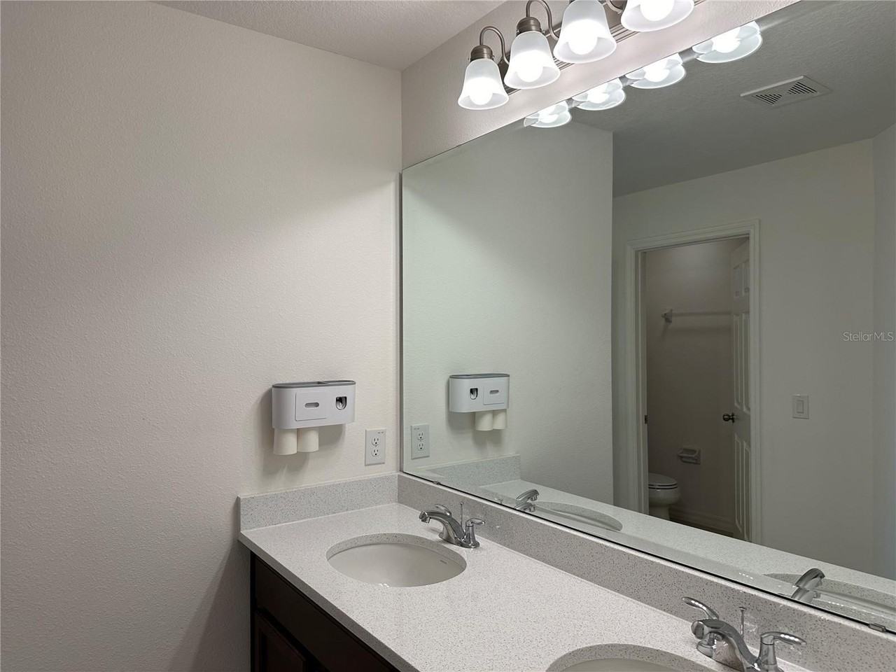 212 Hamlet Loop - Photo 6 of 20