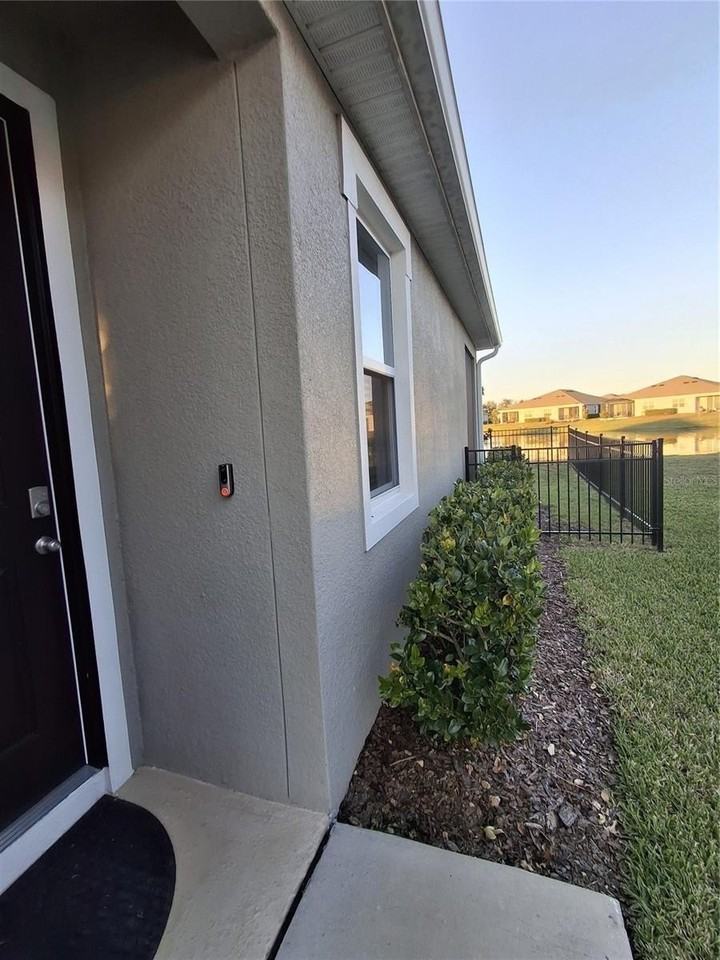 7891 Stonebrook Cir - Photo 5 of 39