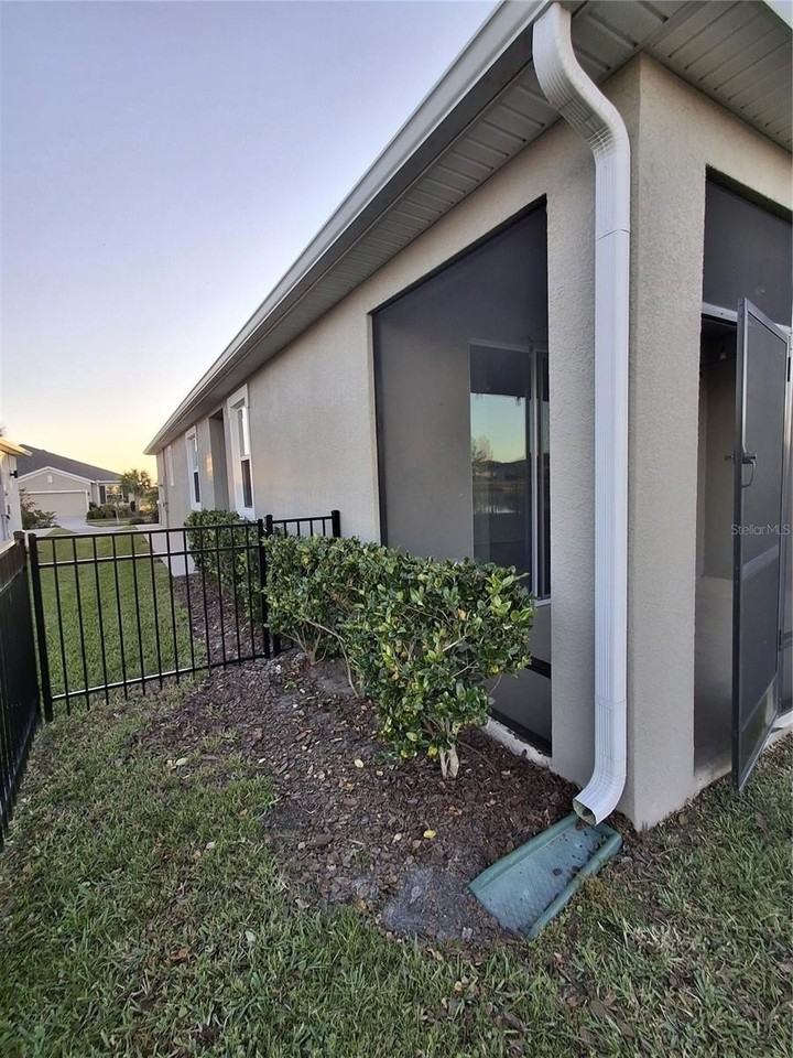 7891 Stonebrook Cir - Photo 7 of 39