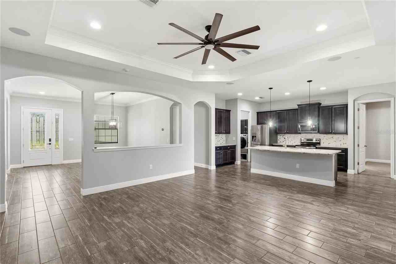 691 Challice Dr - Photo 4 of 43