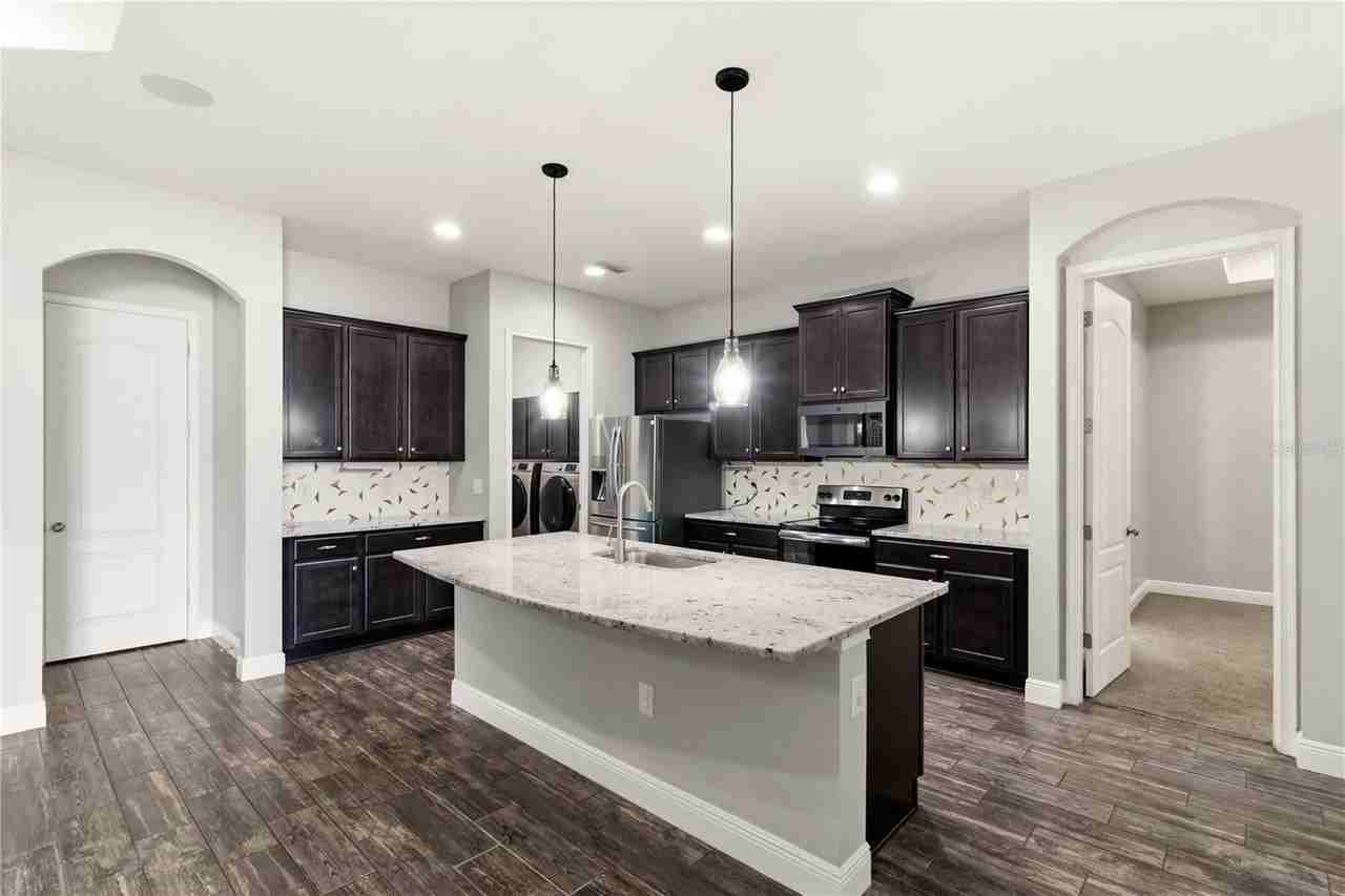 691 Challice Dr - Photo 7 of 43