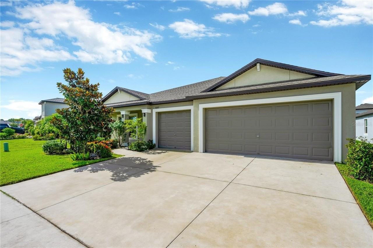 10207 Cakebread Ln - Photo 4 of 48