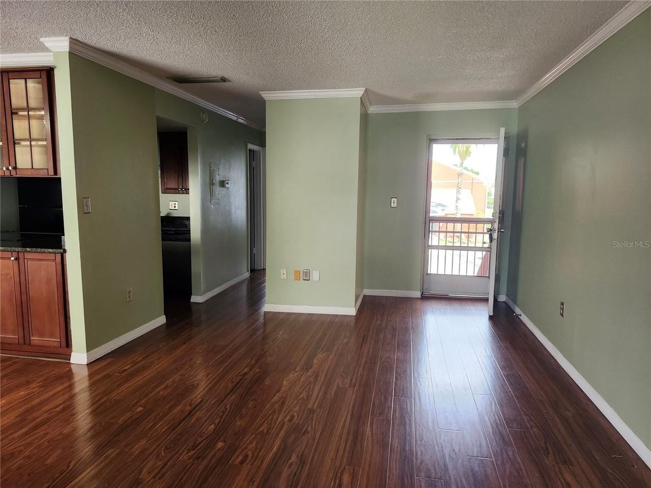 8212 11th St N #D - Photo 3 of 11