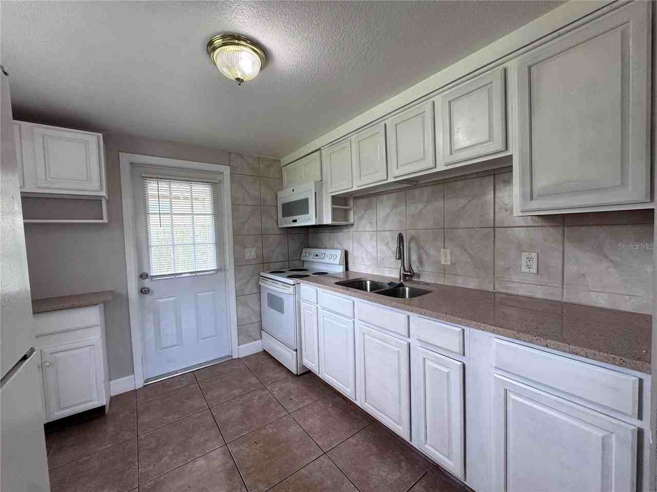 514 Winham St - Photo 4 of 15