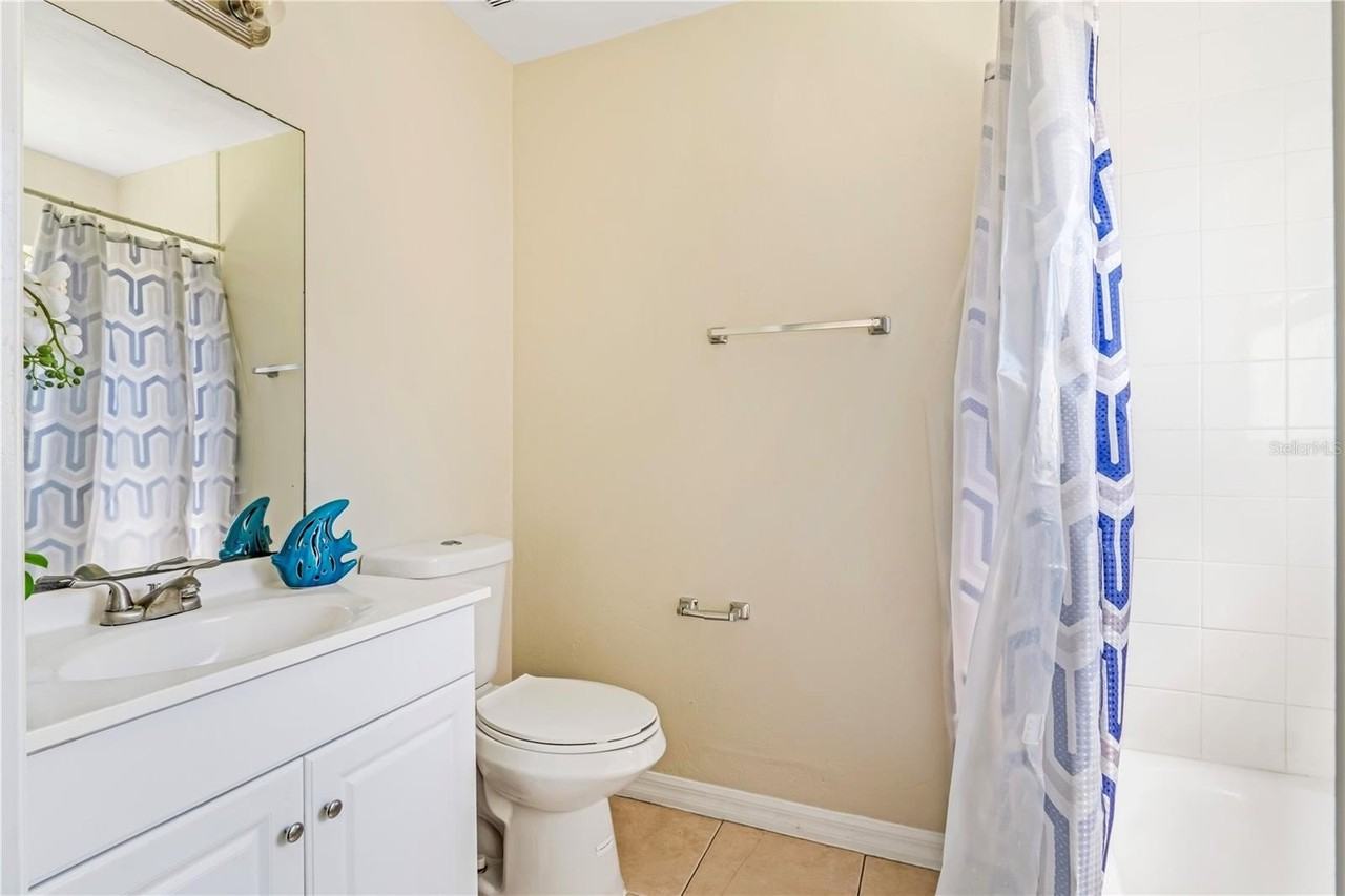 816 Grove Ave - Photo 4 of 11