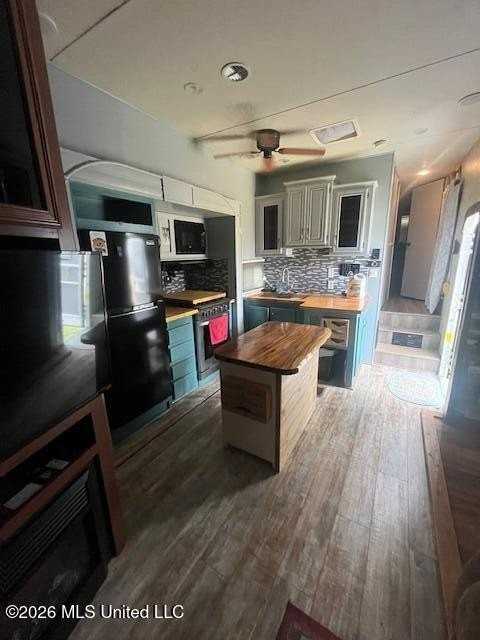 218 Lawrence Reid Rd - Photo 5 of 13