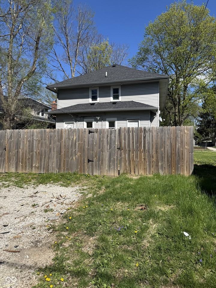 4040 N College Ave - Photo 3 of 10