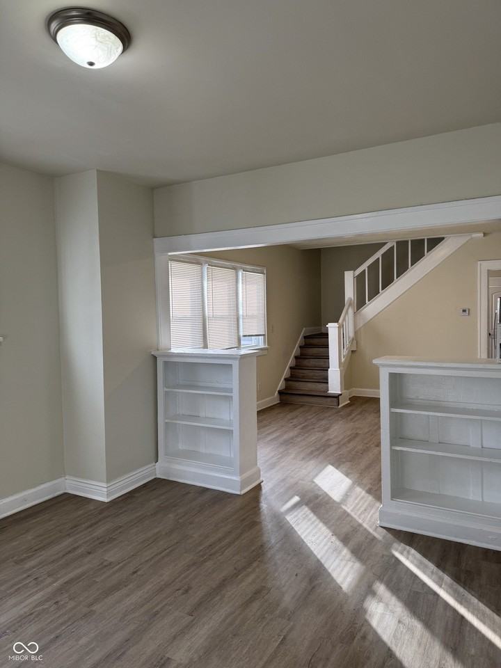 4040 N College Ave - Photo 4 of 10