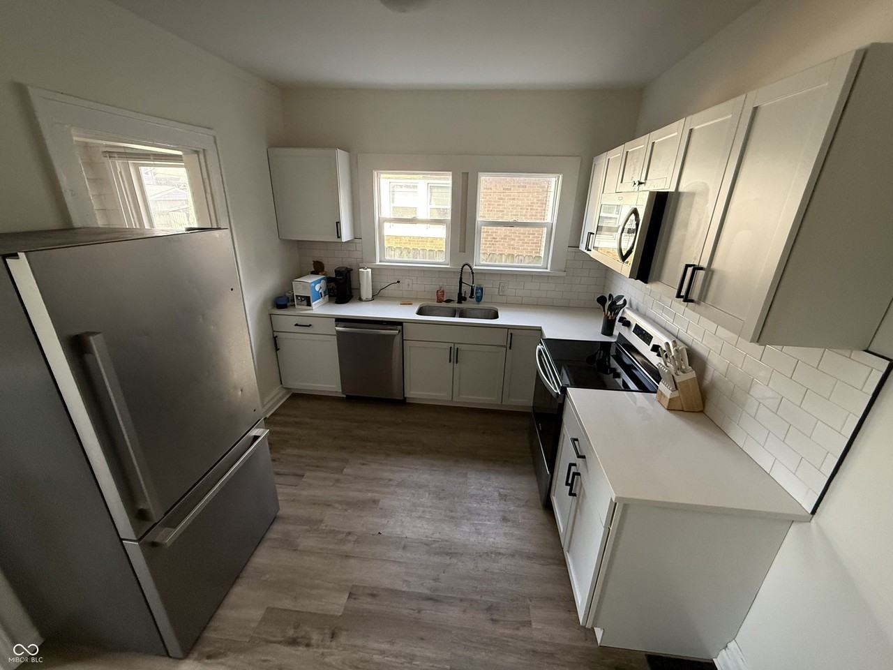 4040 N College Ave - Photo 6 of 10