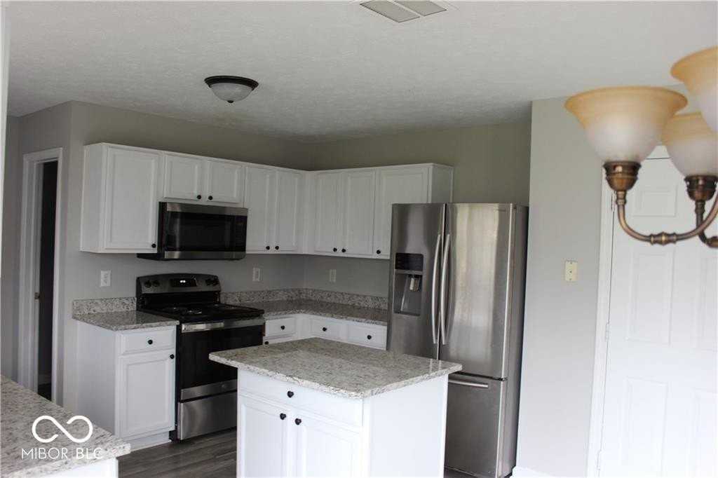 6272 Saddletree Dr - Photo 6 of 21