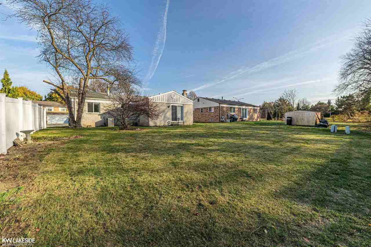 3043 Heritage Dr - Photo 4 of 29