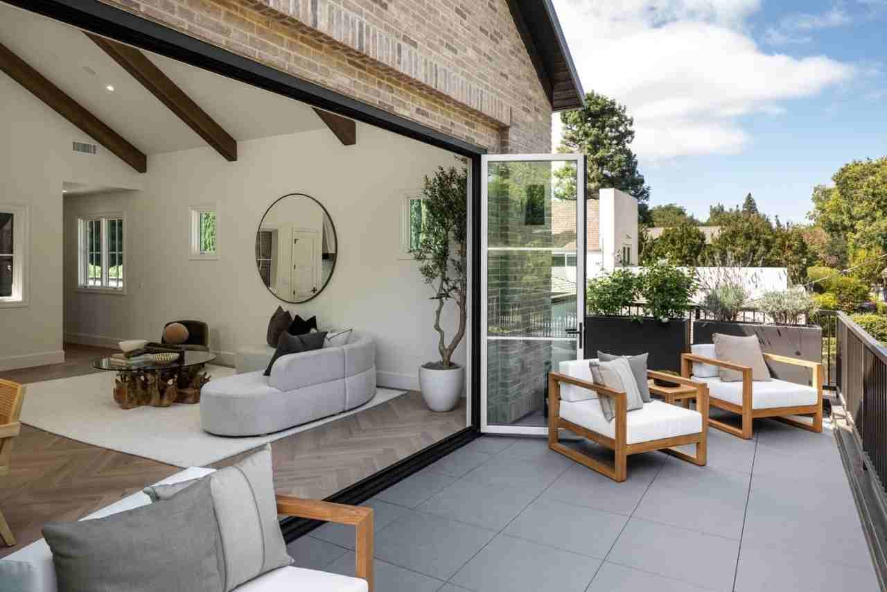 160 Waverley St - Photo 5 of 28