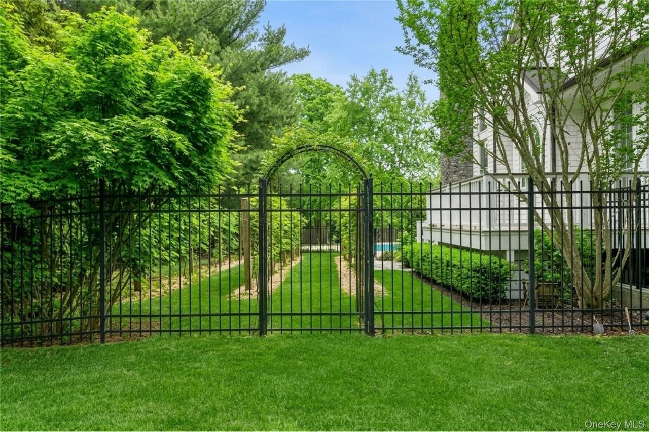 15 Carter Rd - Photo 3 of 47