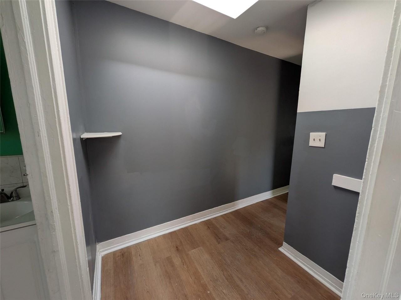 20511 110th Ave 2nd Fl - Photo 2 of 20