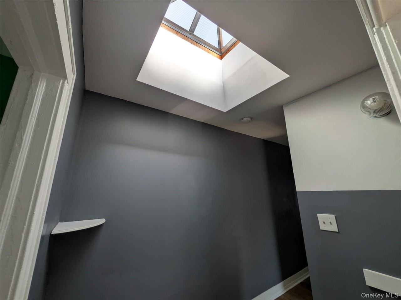 20511 110th Ave 2nd Fl - Photo 4 of 20