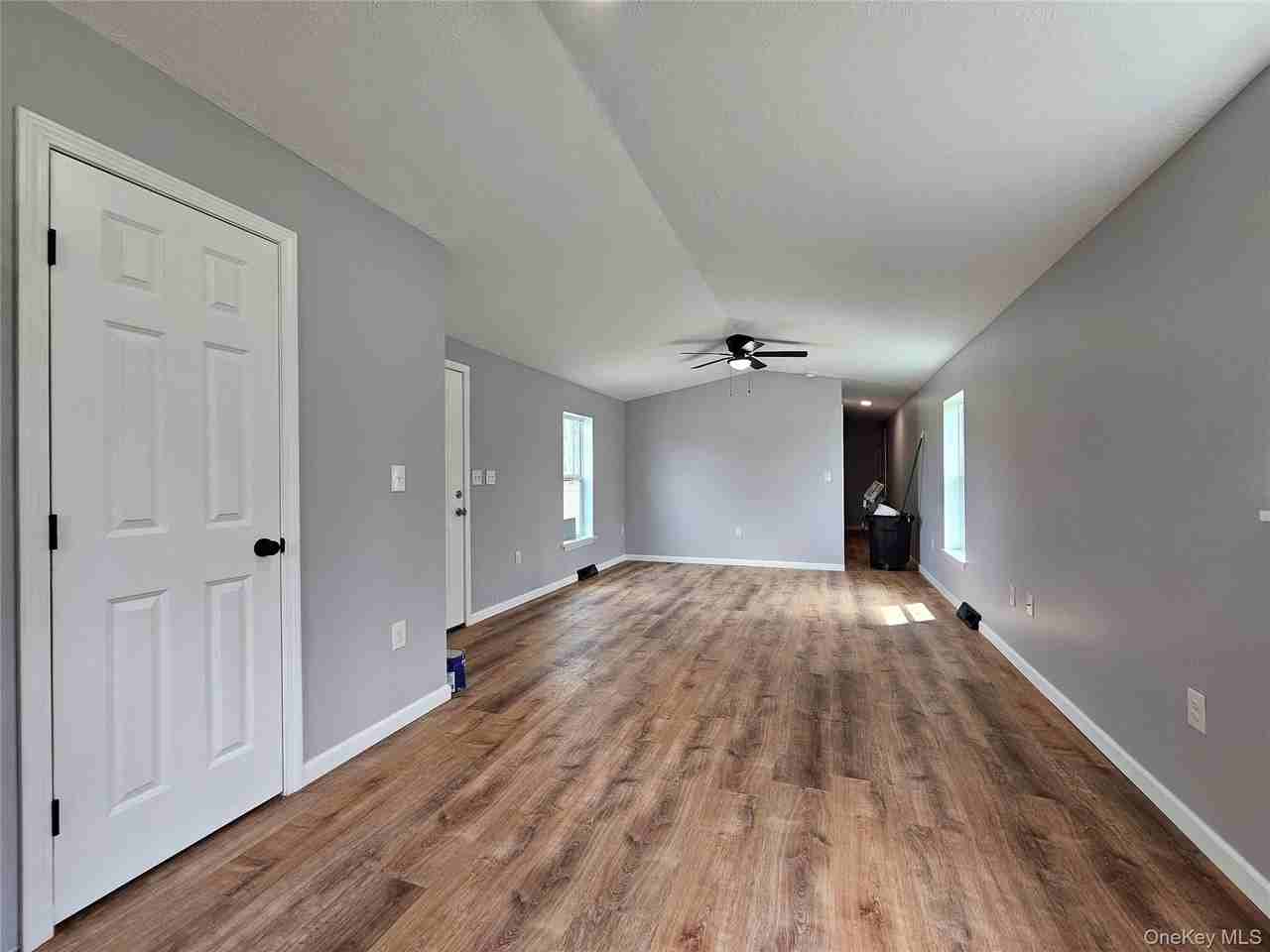 334 Fair Oaks Rd - Photo 3 of 22