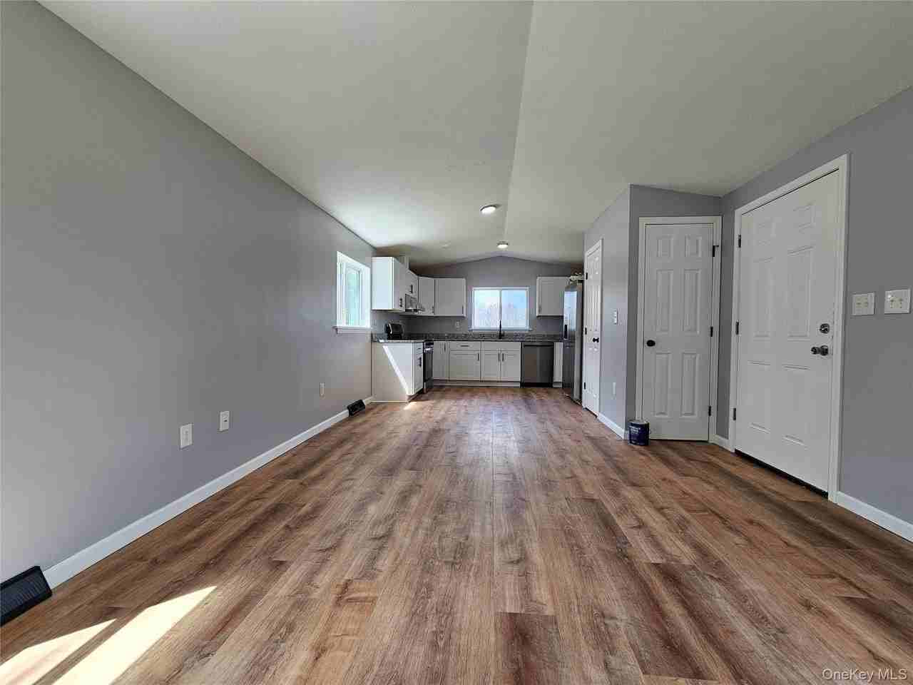 334 Fair Oaks Rd - Photo 5 of 22