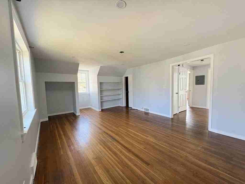 111 Holden St Unit B - Photo 6 of 23