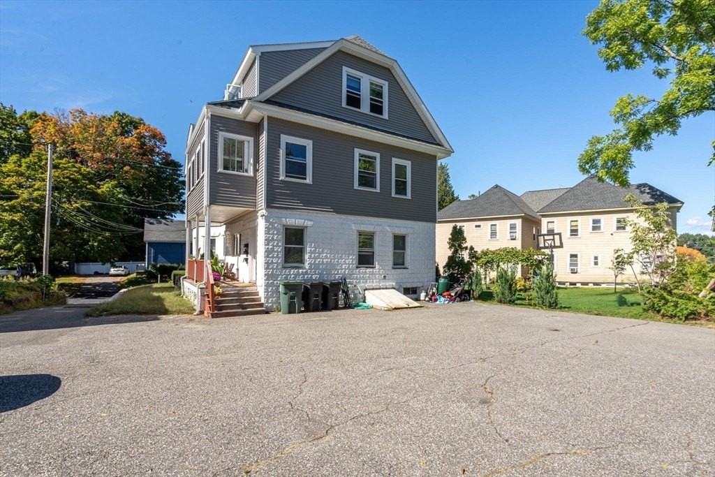 144 Waverley Rd Unit 1 - Photo 5 of 28