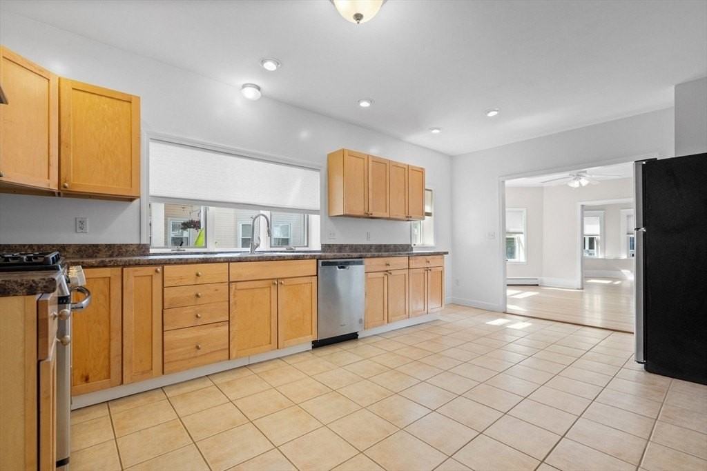 144 Waverley Rd Unit 1 - Photo 7 of 28