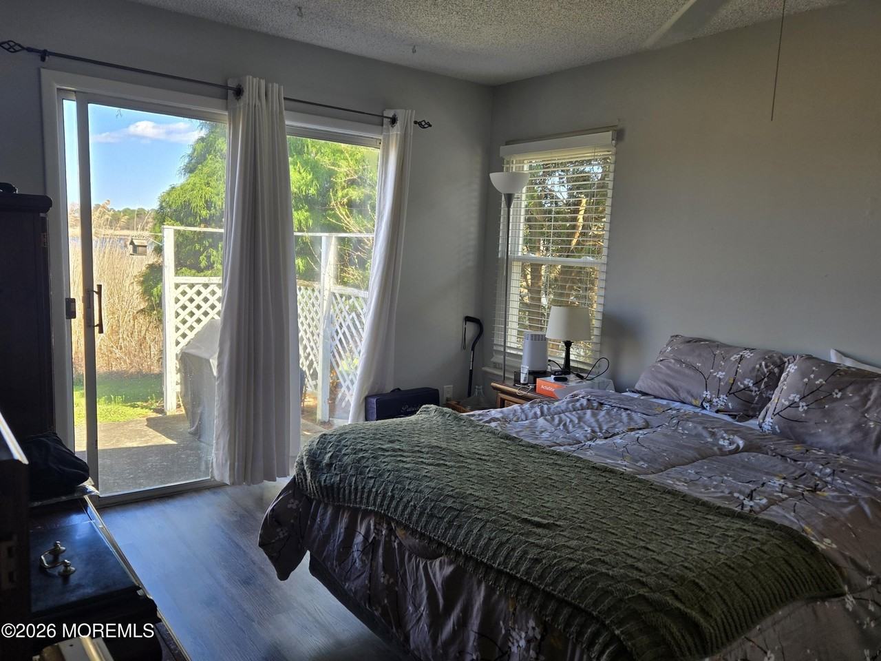 51 Nautilus Dr - Photo 7 of 11