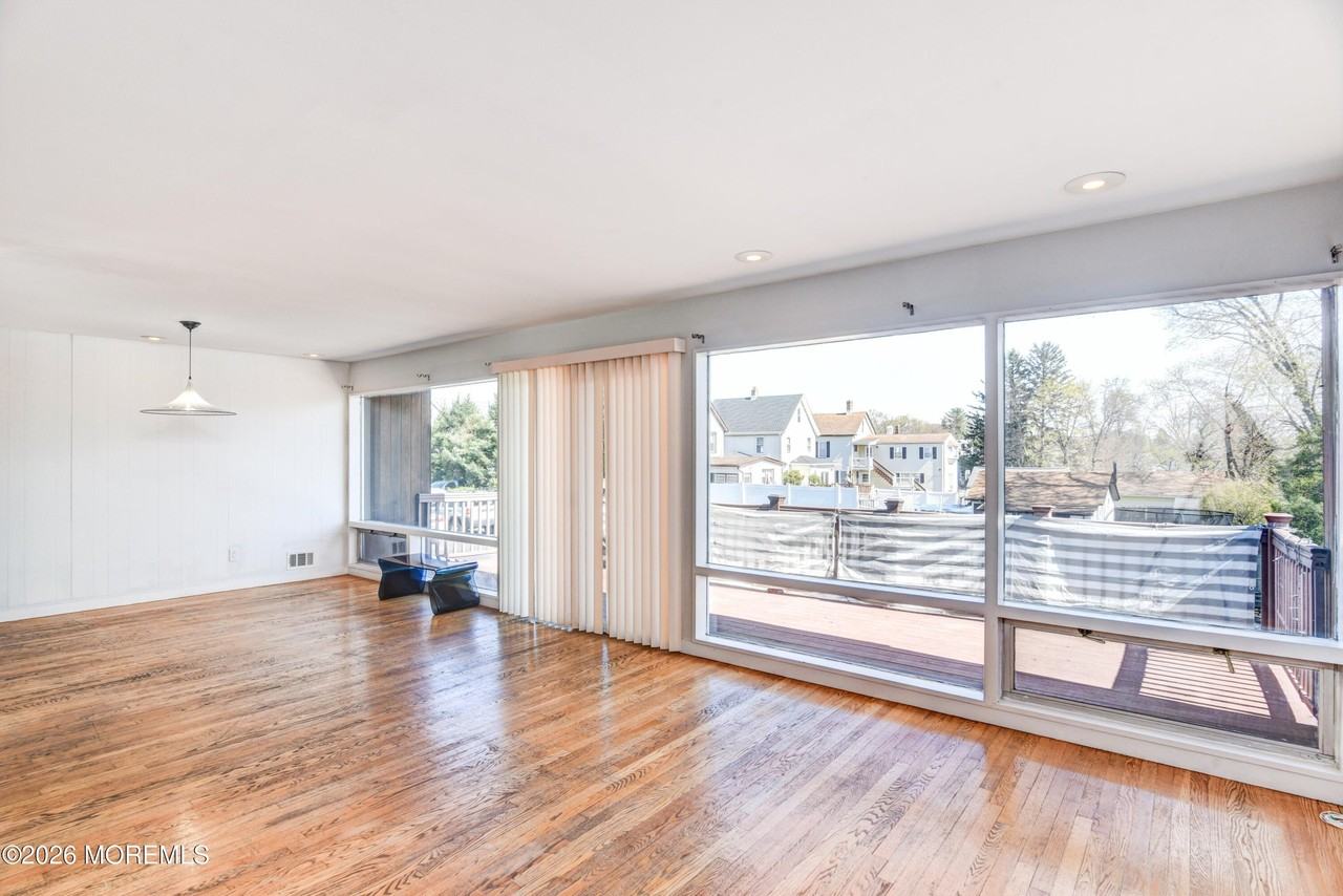 167169 N Main St - Photo 4 of 22