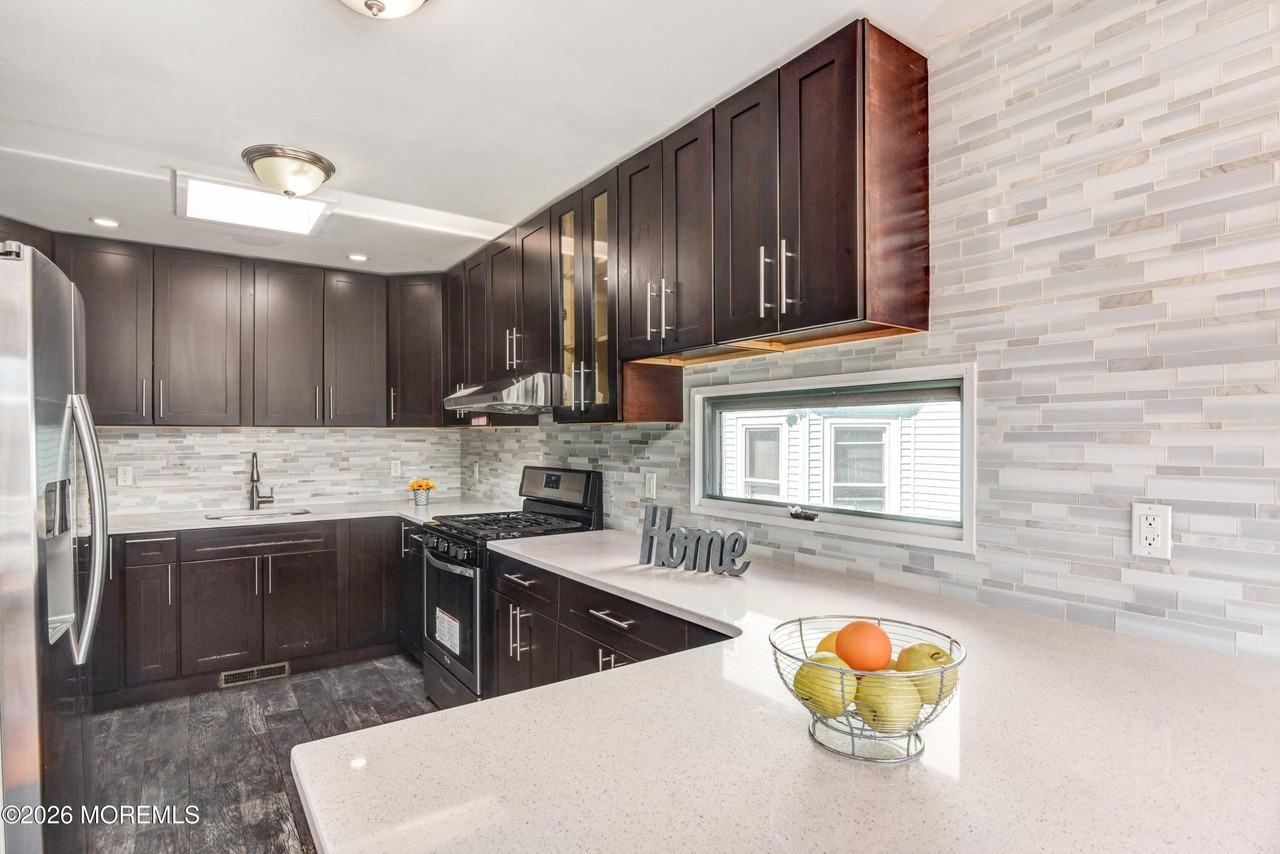 167169 N Main St - Photo 7 of 22