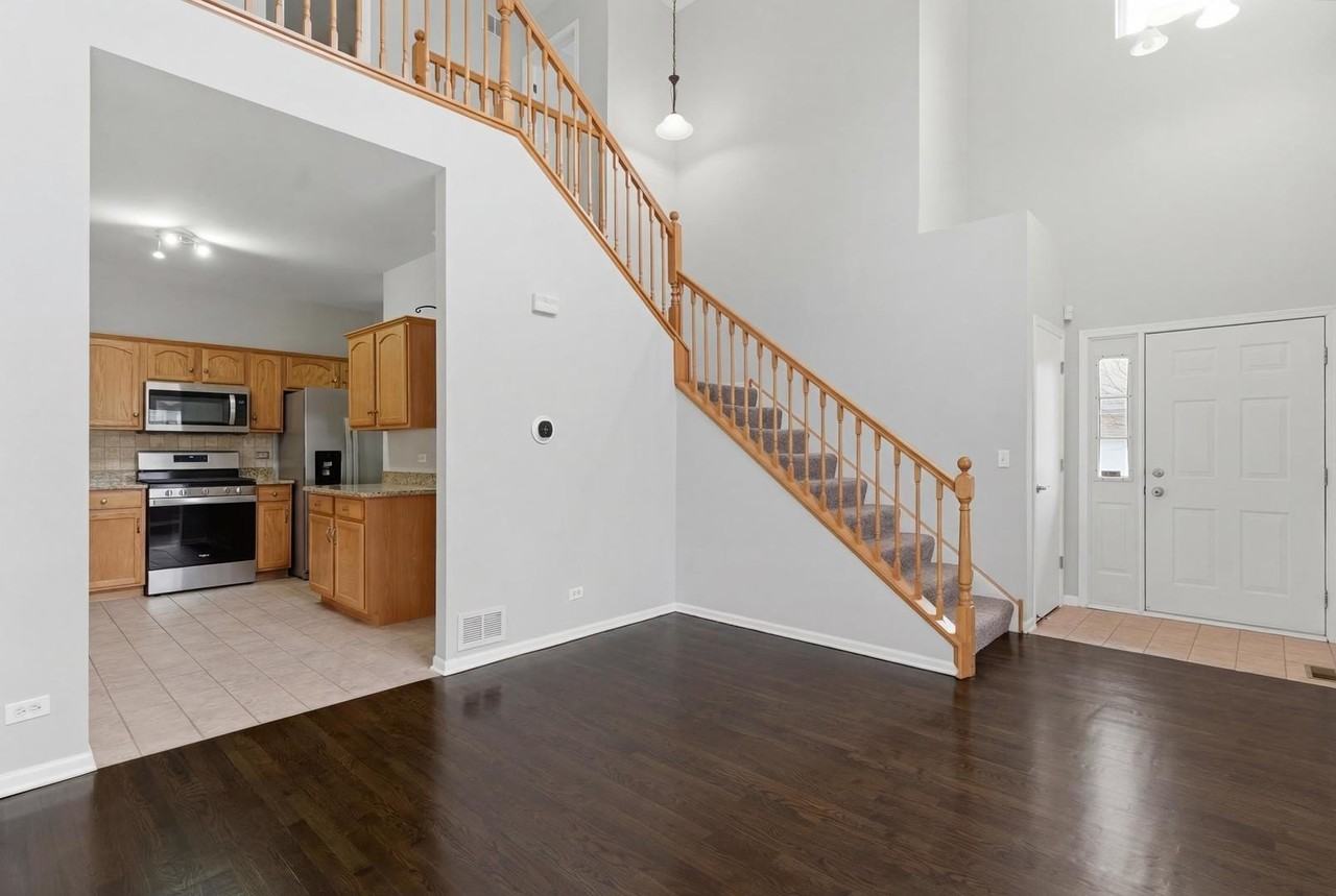 2313 Stoughton Dr - Photo 2 of 19