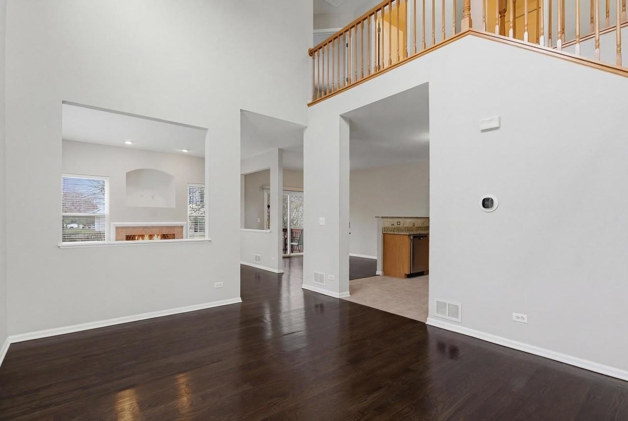 2313 Stoughton Dr - Photo 4 of 19