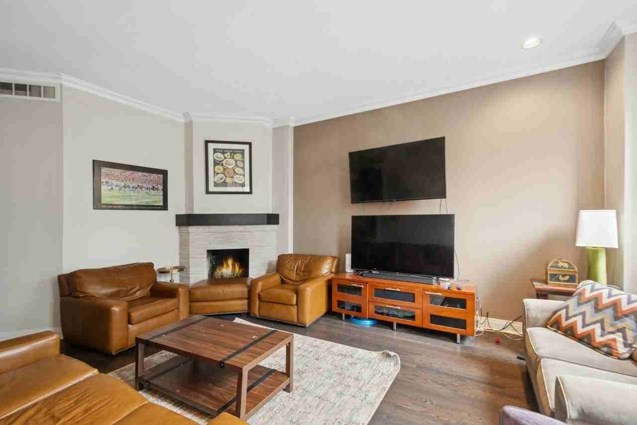 1302 N Cleveland Ave Apt 2 - Photo 3 of 12