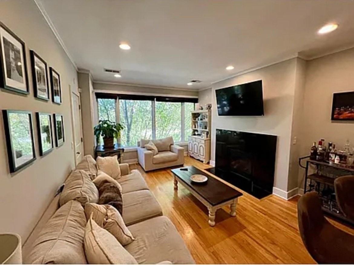 608 N May St Apt 3 - Photo 5 of 16