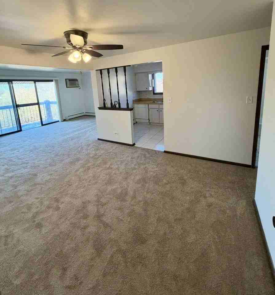 8549 W 151st St Apt 3e - Photo 3 of 21