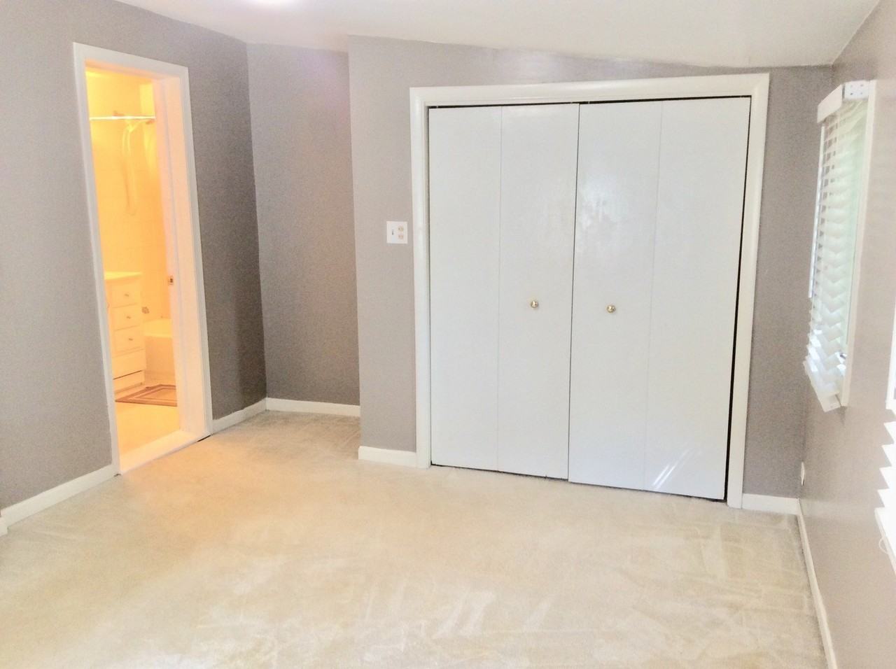 133 N Woodlawn St - Photo 5 of 12