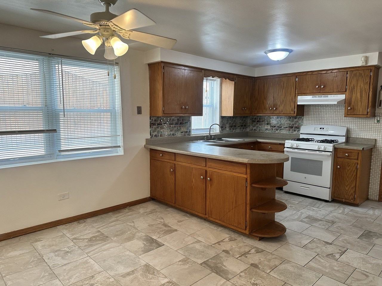 3517 W 79th St Unit G - Photo 7 of 17