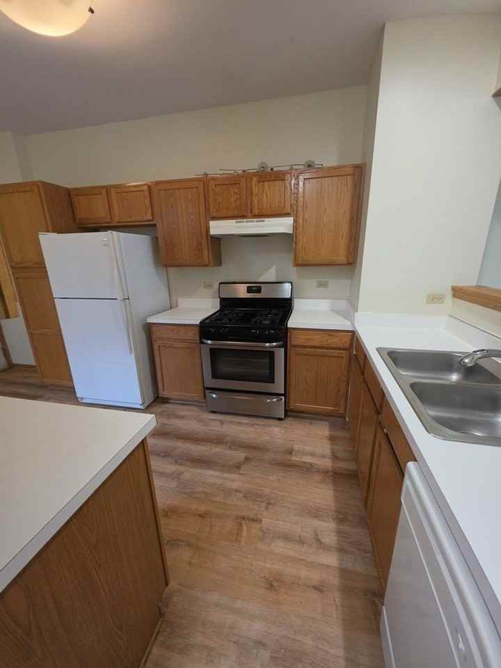 10 Waverly Ct - Photo 4 of 20