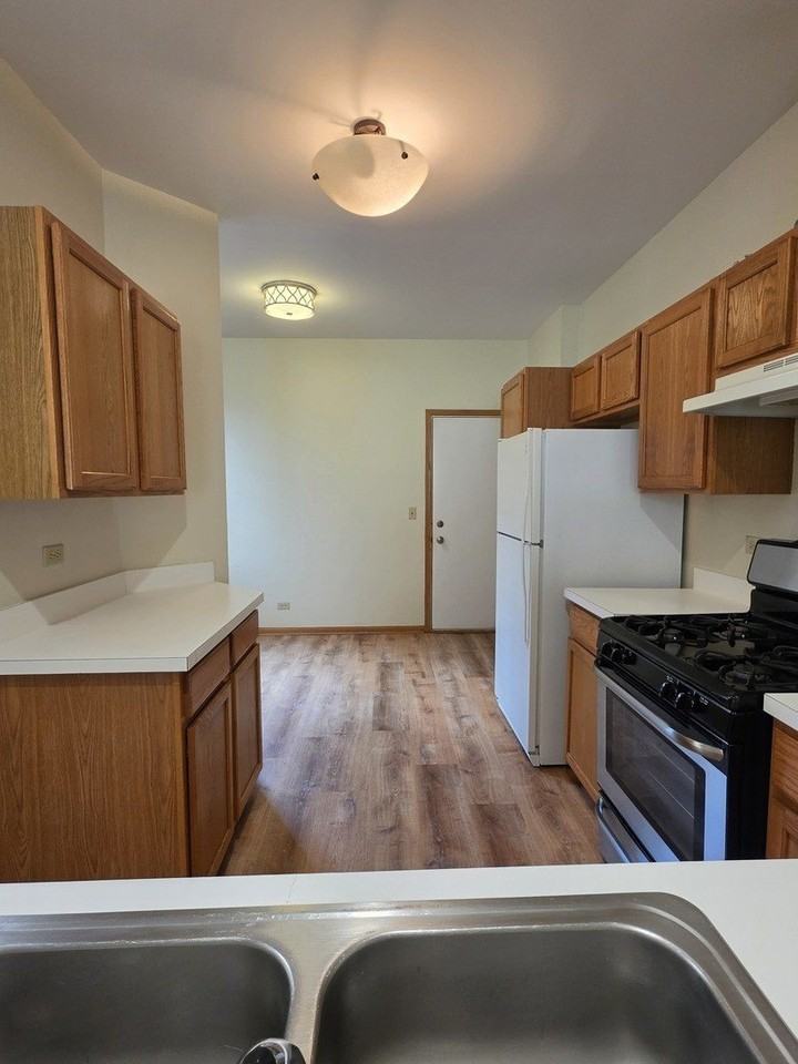 10 Waverly Ct - Photo 5 of 20