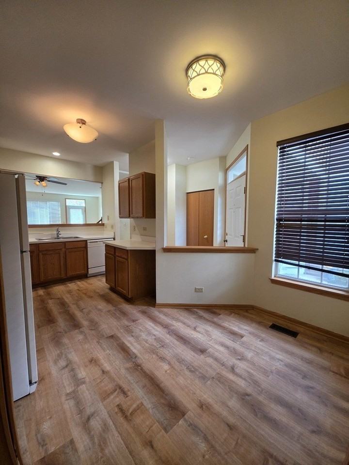 10 Waverly Ct - Photo 6 of 20