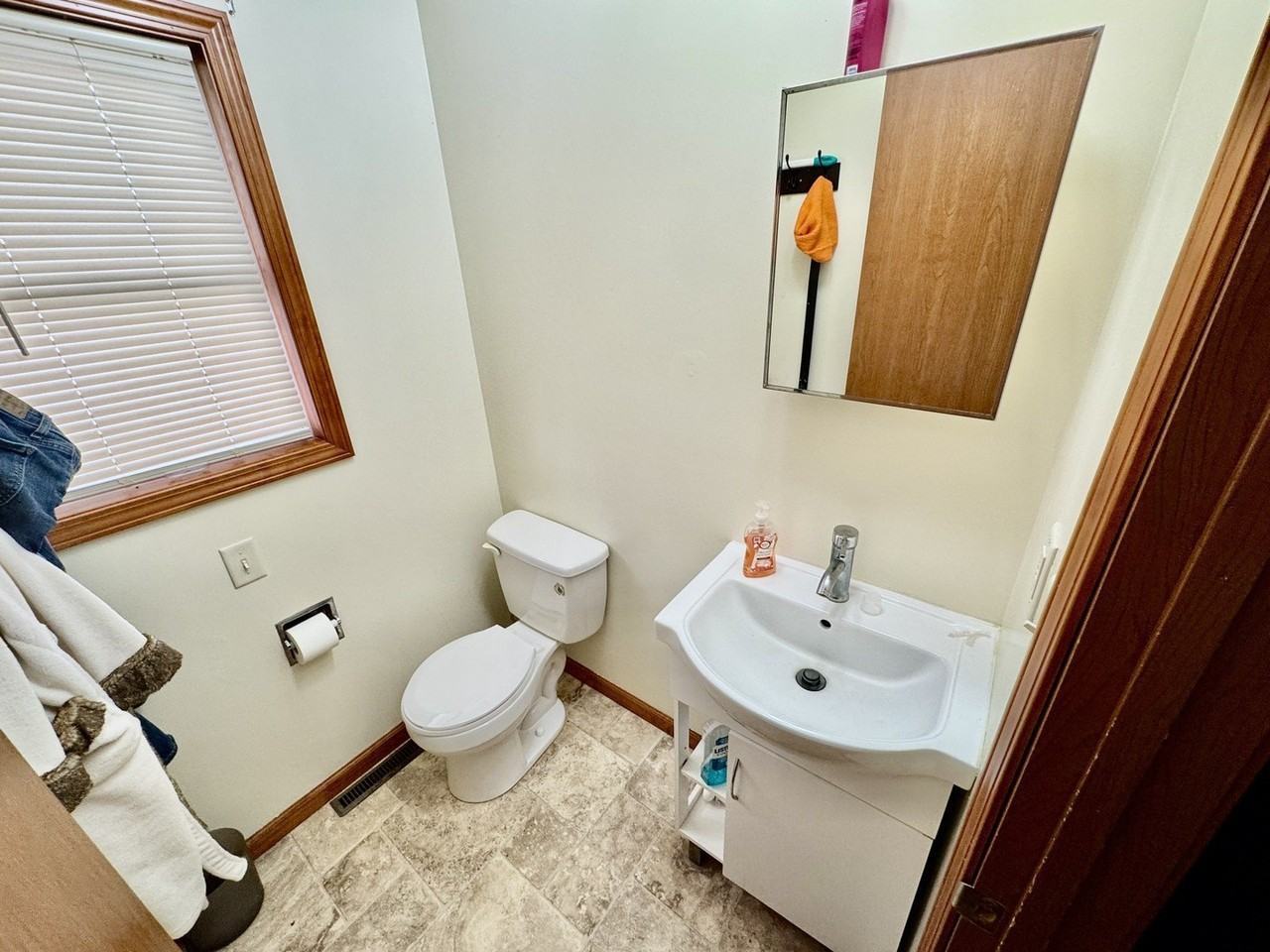 50W353 Old State Rd - Photo 6 of 11