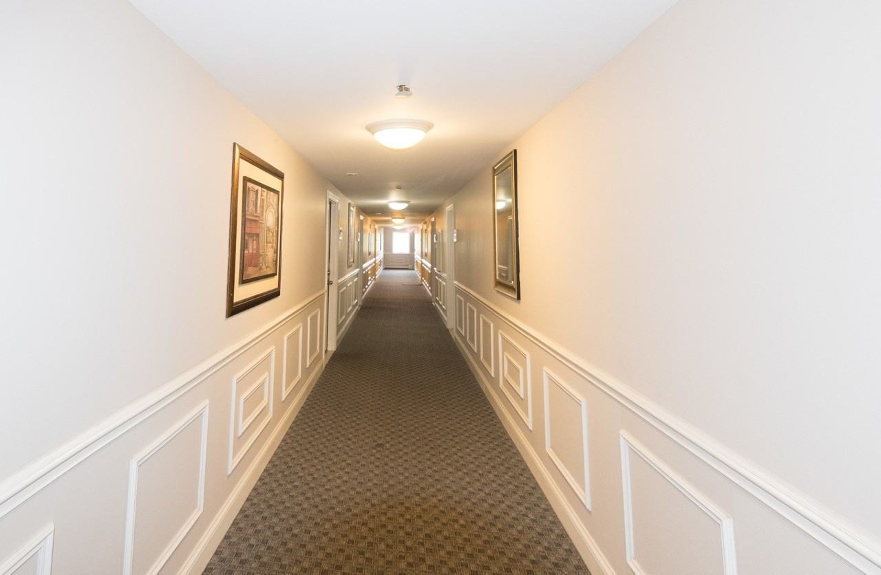 2206 S Goebbert Rd Apt 404 - Photo 2 of 19