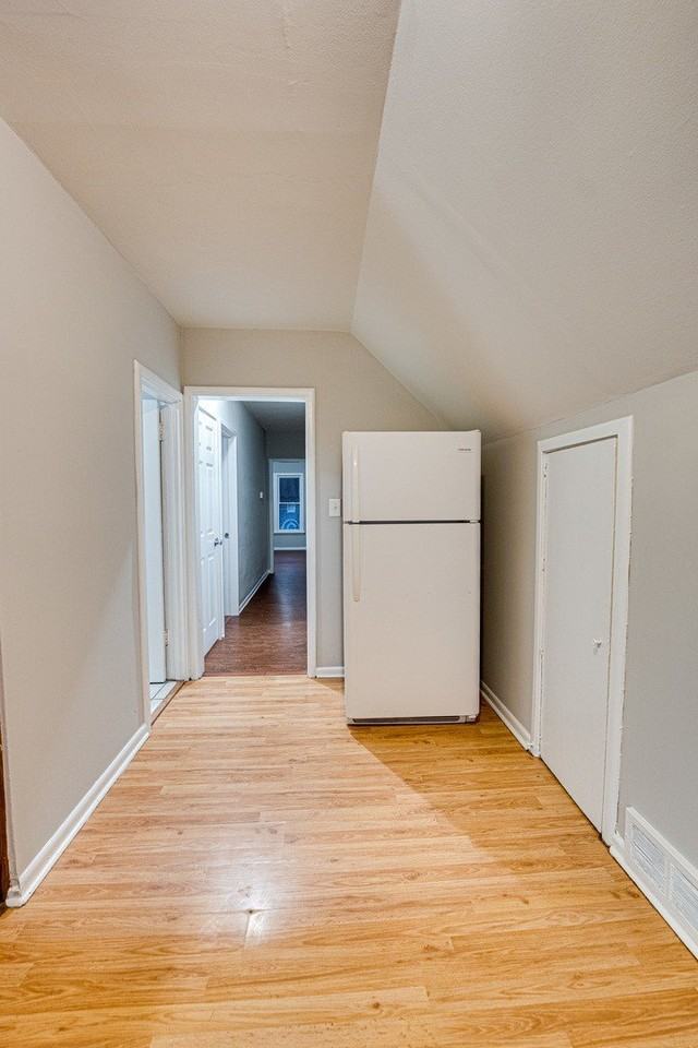 735 Sexton St Apt 2 - Photo 6 of 18