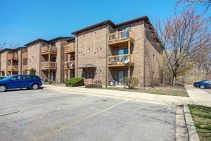 featured image of 2260 Abbeywood Dr #F