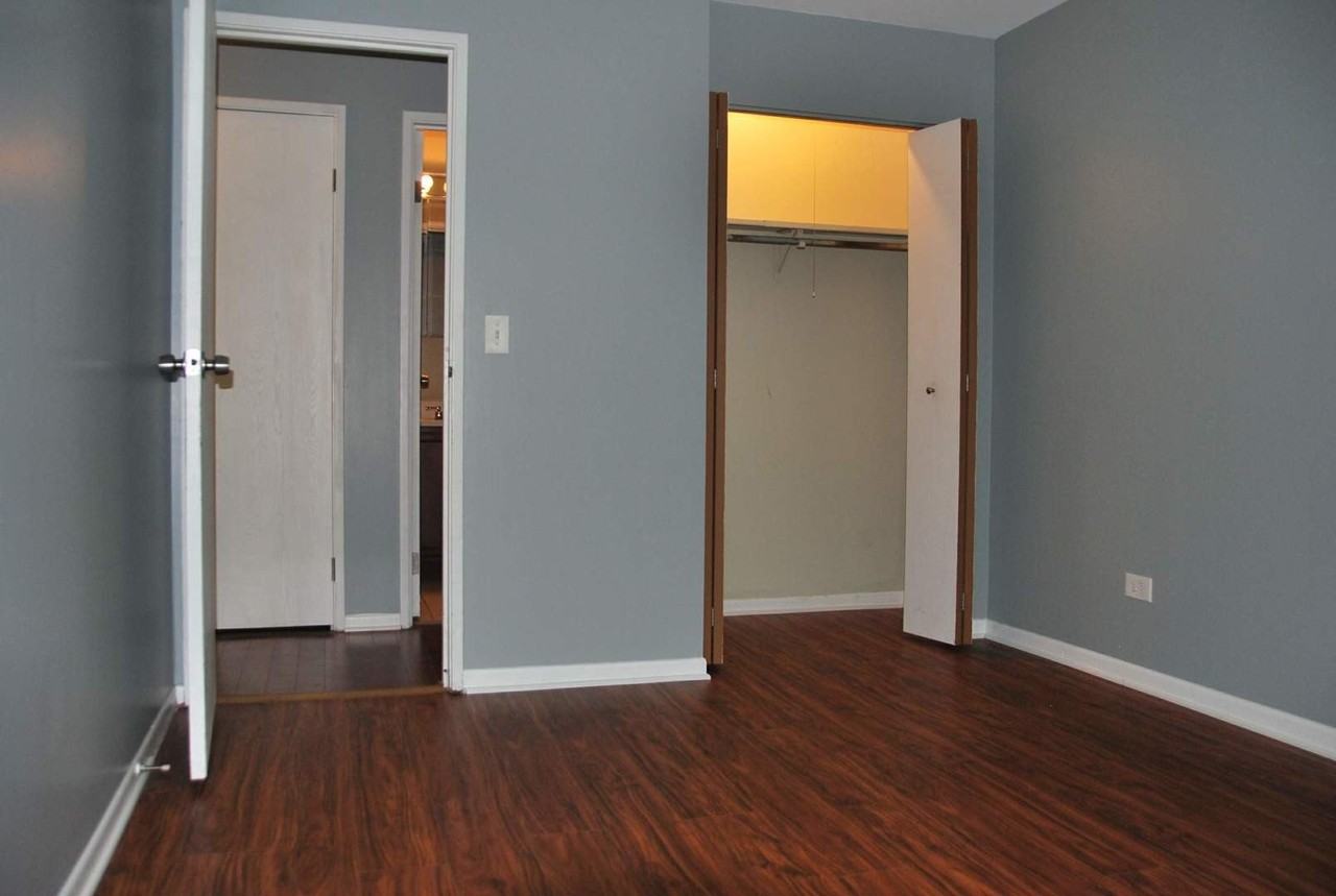 2260 Abbeywood Dr Apt F - Photo 6 of 19