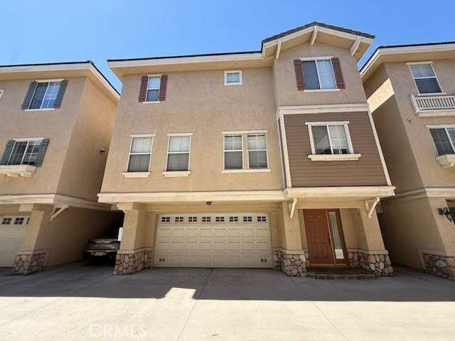 721 Arcadia Ave #B - Photo 3 of 15