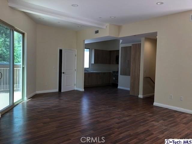 9951 Marcus Ave #103 - Photo 5 of 20