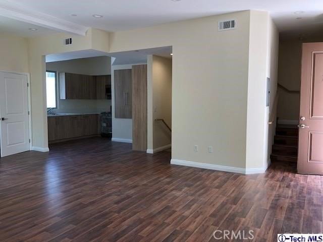 9951 Marcus Ave #103 - Photo 7 of 20