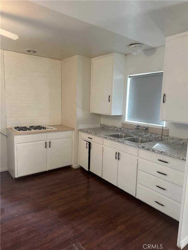 501 University Pl #3