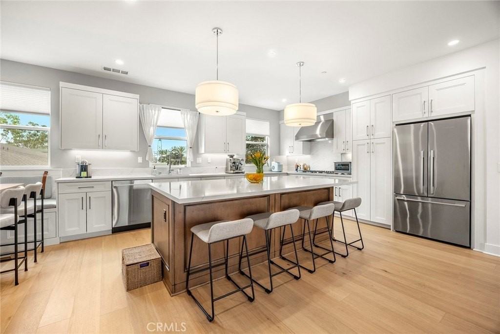 1173 Winslow Ln - Photo 7 of 33